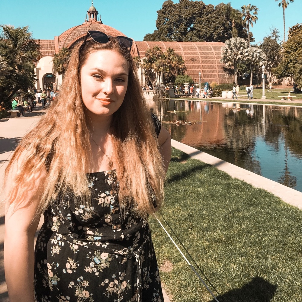Meet your Posher, Elena